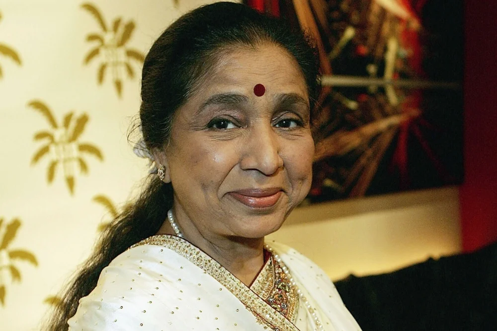 Asha Bhosle, Voice of Bollywood for Seven Decades, Dies at 92