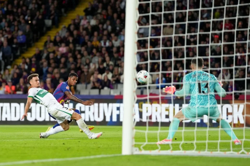 Barcelona Secures Elche Victory, But Injury Worries and Rashford Future Loom