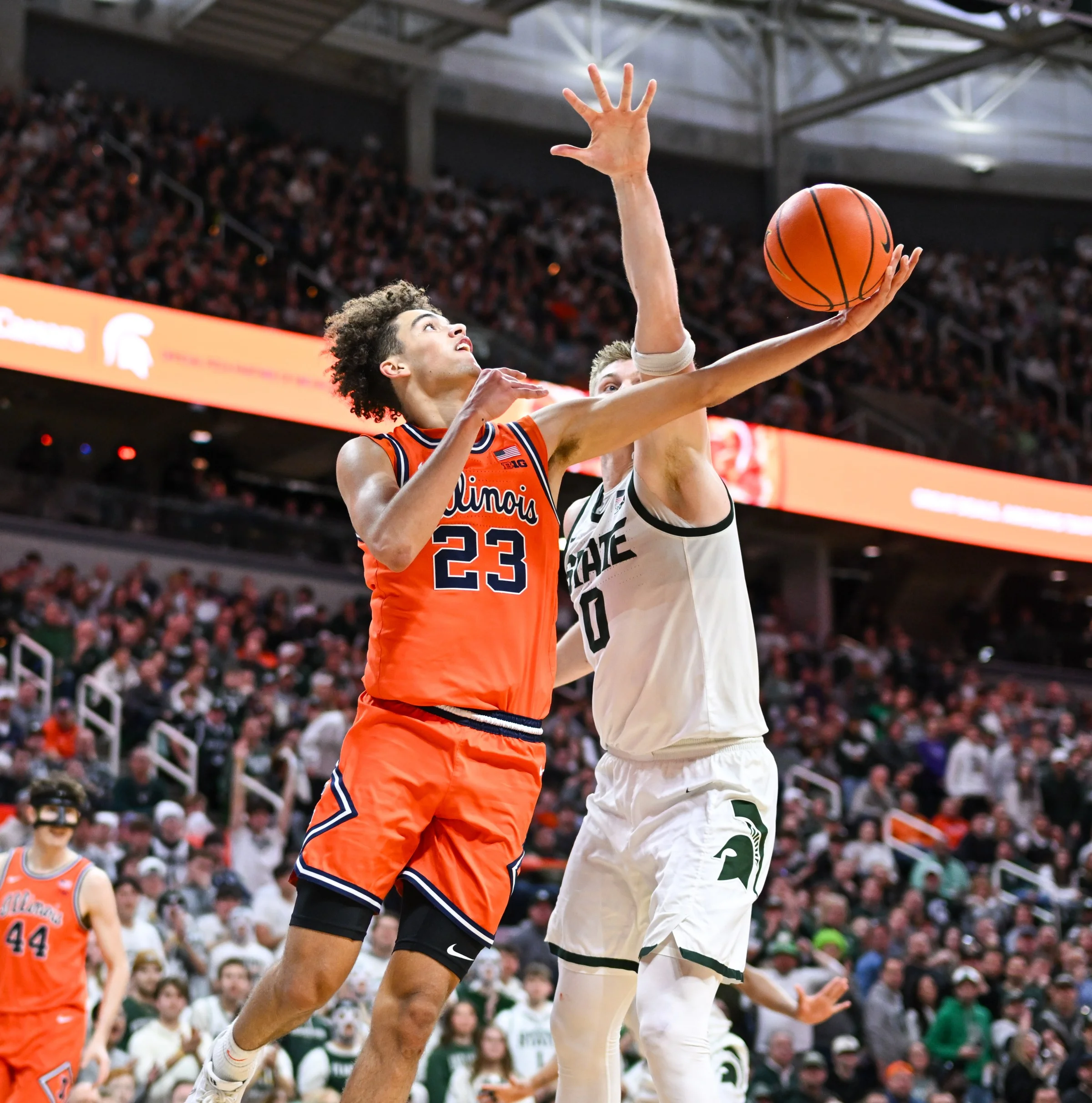 Illini Hoops Fever Sweeps Champaign as Stripe Out Looms, Peterson Bolsters Jayhawks