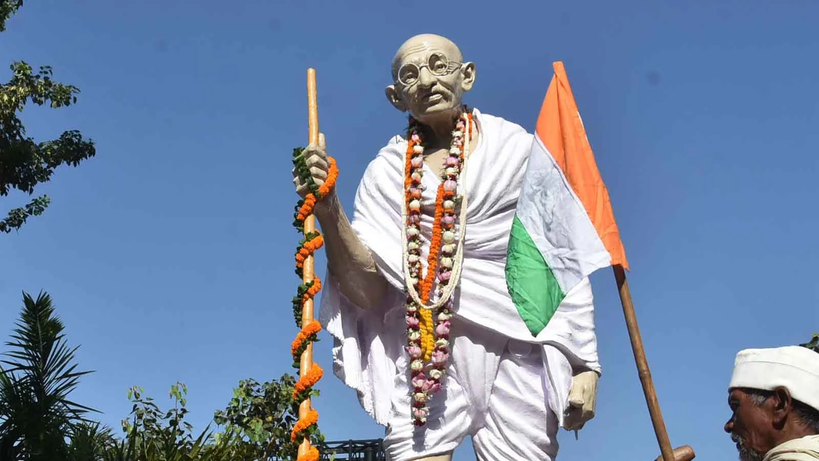 Why January 30th is Dominating Google Trends: A Look into India's Martyrs' Day and Gandhi's Legacy