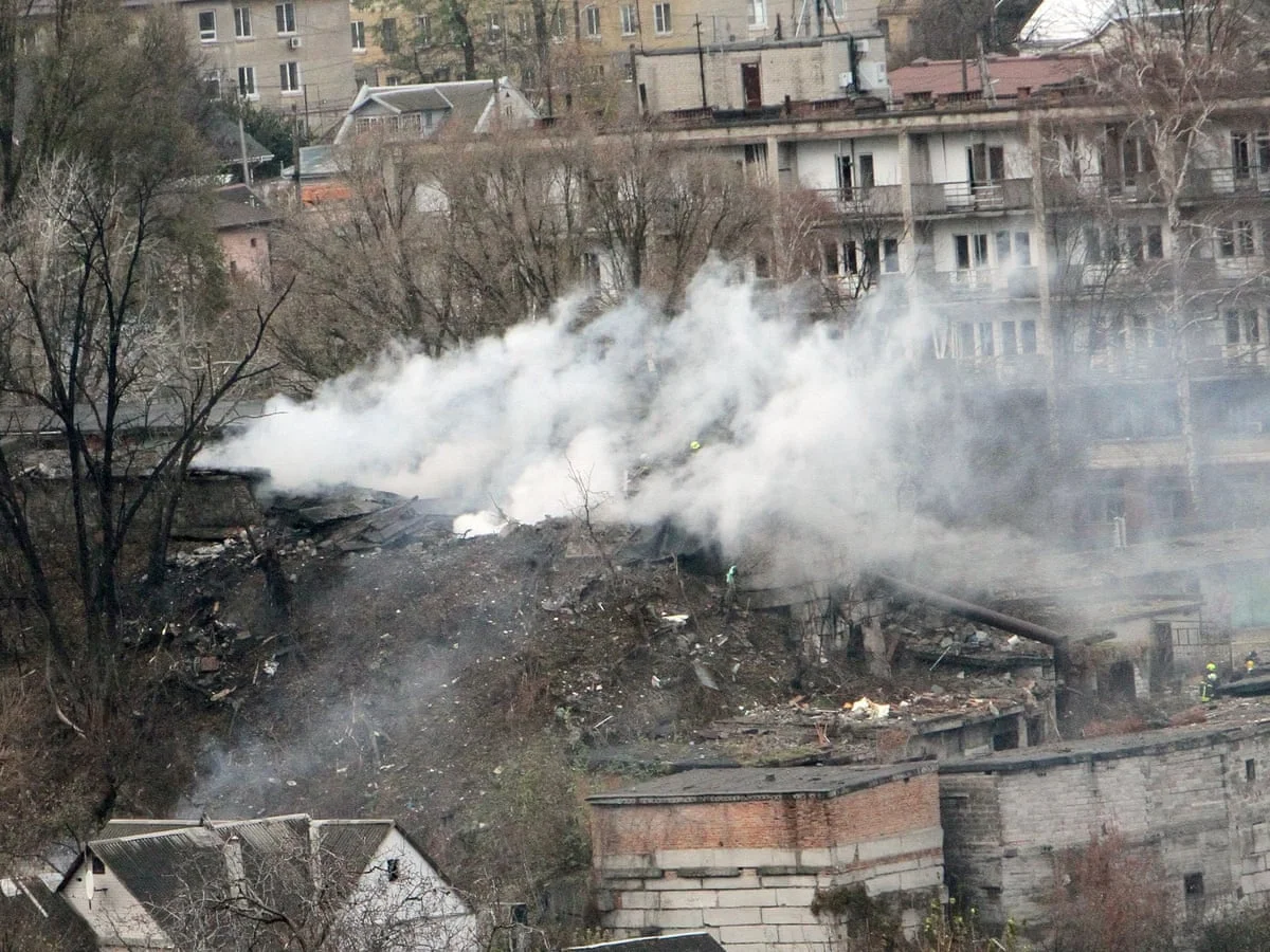 Ukraine Conflict Escalates: Hypersonic Missile Threats and Diplomatic Overtures