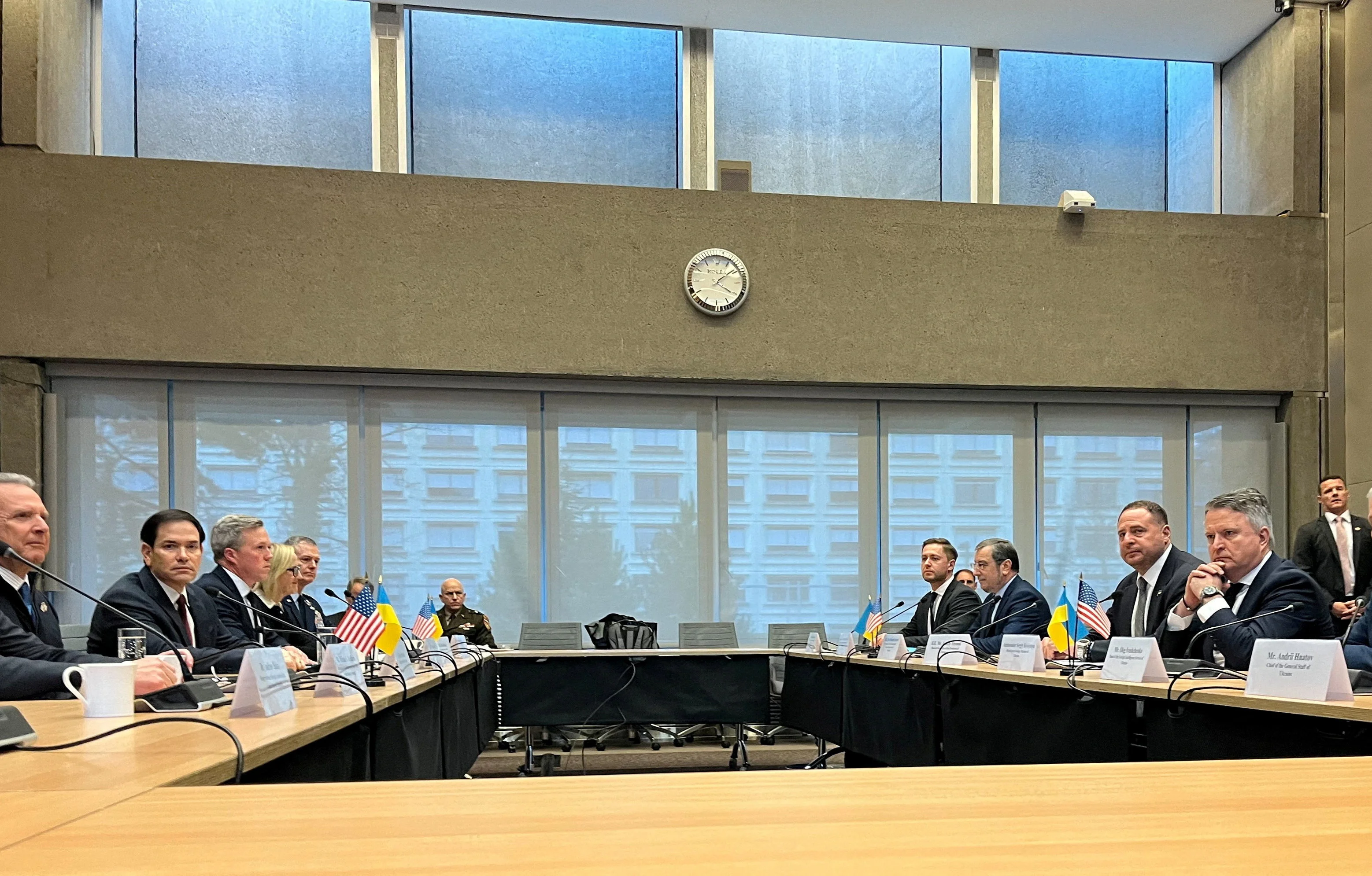 Ukraine and Russia Intensify Strikes Ahead of Geneva Peace Talks, Navalny Claims Cloud Diplomacy